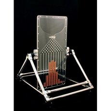 Интерактивный экспонат Доска Гальтона