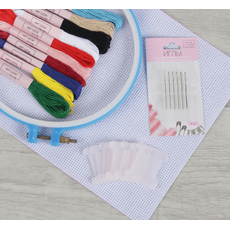 Комплект для вышивания (пяльца, холст, иглы, нити)