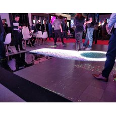 КРЕАТИВНЫЕ ЭКРАНЫ И СВЕТОДИОДНЫЕ ПОЛЫ