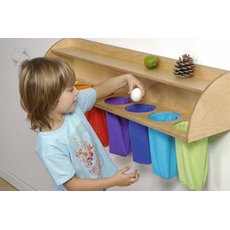 Настенный модуль с мешочками для организации тактильных игр