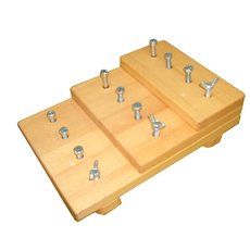 Настольный тренажер панель с винтами