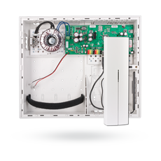 JA-106KR Охранно-пожарная контрольная панель с встроенным GSM/GPRS/ LAN коммуникатором и радиомодулем