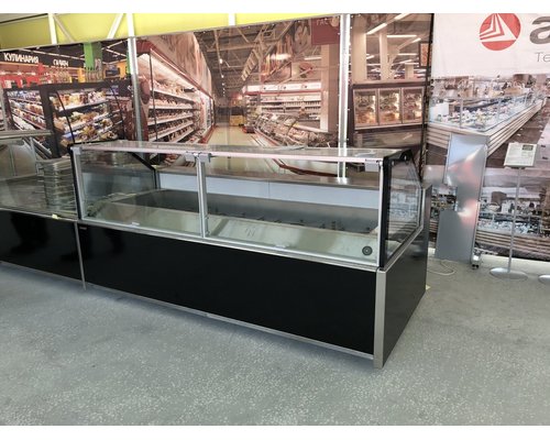 Тепловая витрина Ариада Bern Cube ВТ44-2500