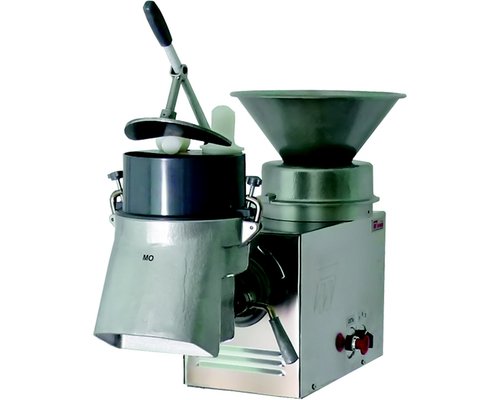 Универсальная кухонная машина Торгмаш УКМ-11 (ОМ-300) (овощерезательно-протирочная машина) Универсальная кухонная машина Торгмаш УКМ-11 (ОМ-300) (овощерезательно-протирочная машина)