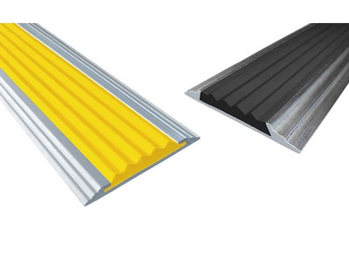 Алюминиевая полоса с резиновой вставкой 1330 мм