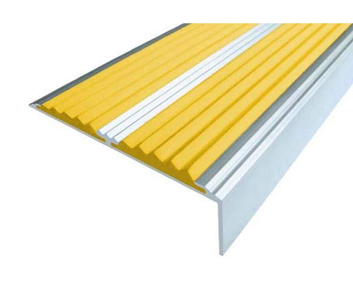 Алюминиевый угол с 2мя резиновыми вставками (1330 мм, желтая)