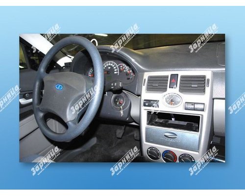 Автотренажер контраварийного вождения "Форсаж-9" (оригинальный кузов автомобиля ВАЗ, установленный на двухстепенную динамическую платформу)