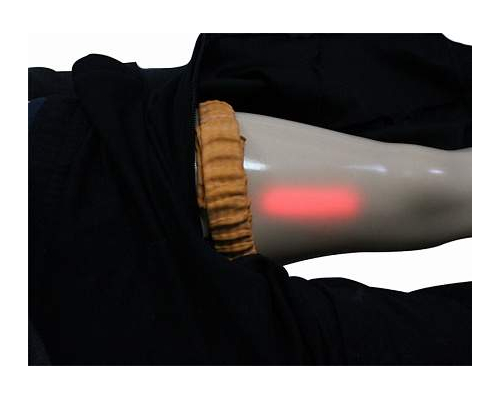 "Гриша-07" робот-тренажер для обучения навыкам СЛР с симуляционным режимом ранения бедренной артерии