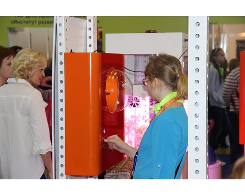 Интерактивный экспонат Магнитное поле