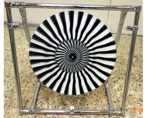 Интерактивный экспонат Муар-эффект