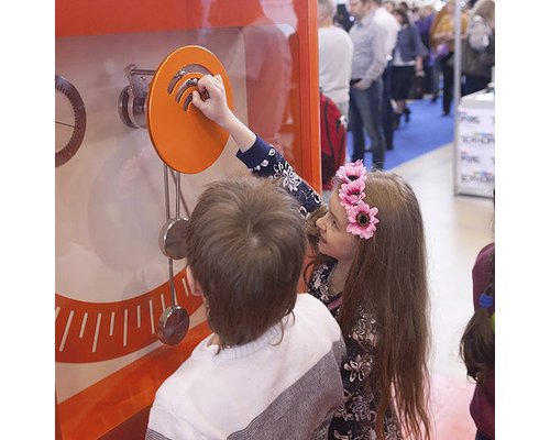 Интерактивный экспонат Периодические процессы