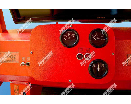 Интерактивный учебный тренажер бульдозера ДТ-75 (полноразмерная имитация кабины)