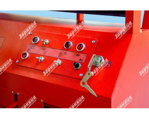 Интерактивный учебный тренажер бульдозера ДТ-75 (полноразмерная имитация кабины)