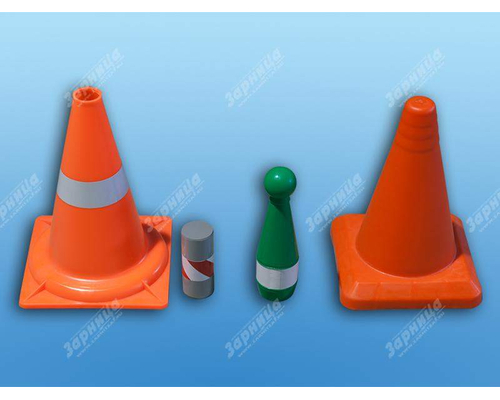 Комплект фишек для моделирования игровых и дорожных ситуаций (фишки, конусы, разметочные наклейки)