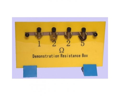 Набор резисторов на панели