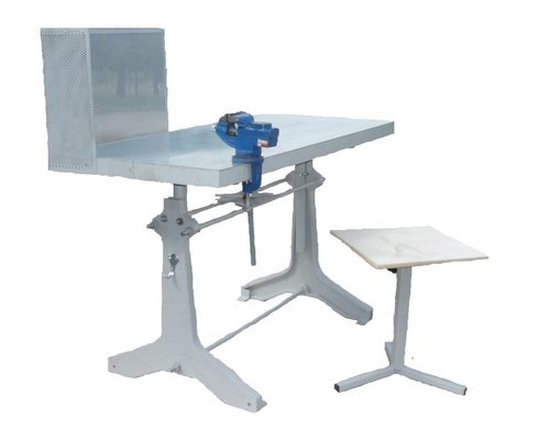 Верстак слесарный ВСЛ ( ВС-ЛП, ВС-4) (чугунное основание)