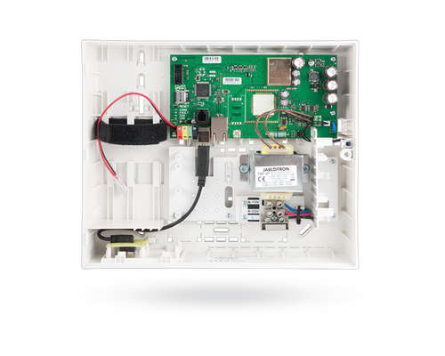 JA-100K Охранно-пожарная контрольная панель со встроенным LAN коммуникатором