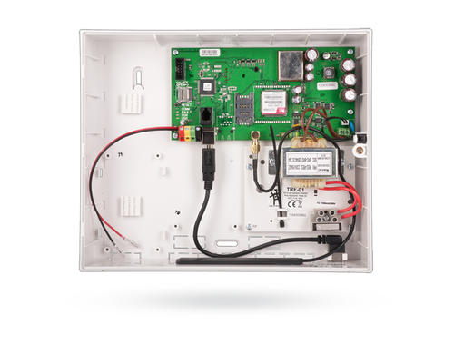 JA-101K Охранно-пожарная контрольная панель с встроенным GSM / GPRS коммуникатором