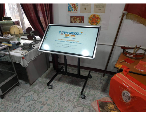 Интерактивная панель «New Touch 43»