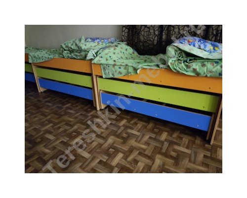 Кровать детская трехъярусная выкатная