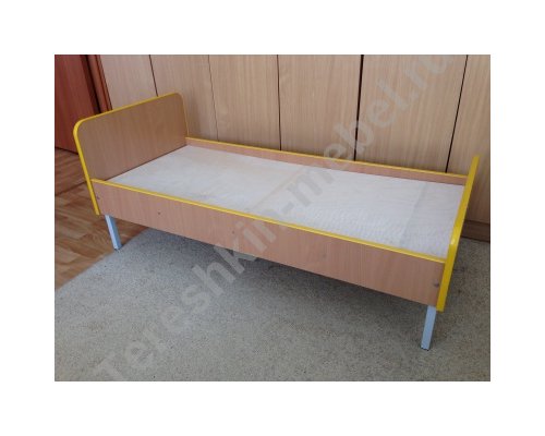 Кровать для детского сада на металлических опорах