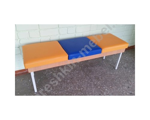 Банкетка мягкая трехместная