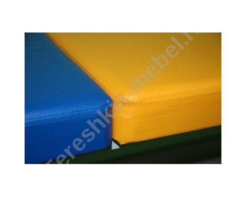 Банкетка мягкая трехместная