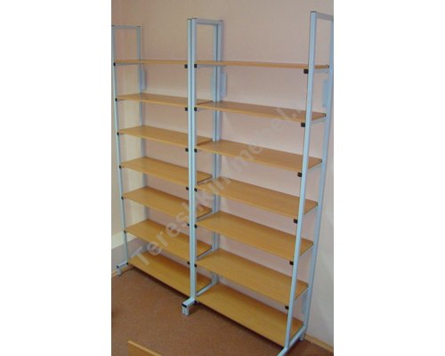 Стеллаж односторонний на металлокаркасе с горизонтальными полками