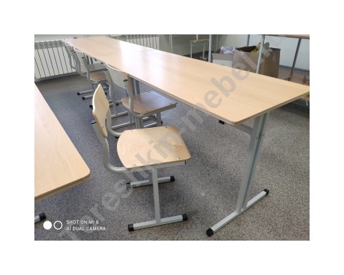 Стол для швейного оборудования Столешница с пластиковым покрытием