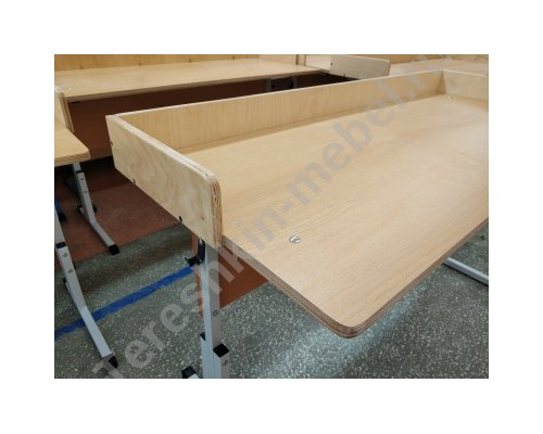 Стол ученический для кабинета химии, физики с бортиками