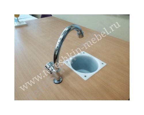 Стол ученический лабораторный для кабинета химии с сантехникой и коробом