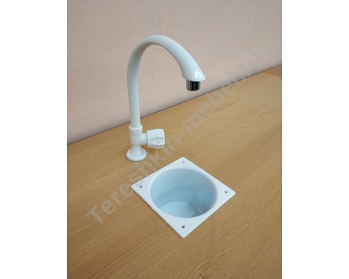 Стол ученический лабораторный для кабинета химии с сантехникой и коробом